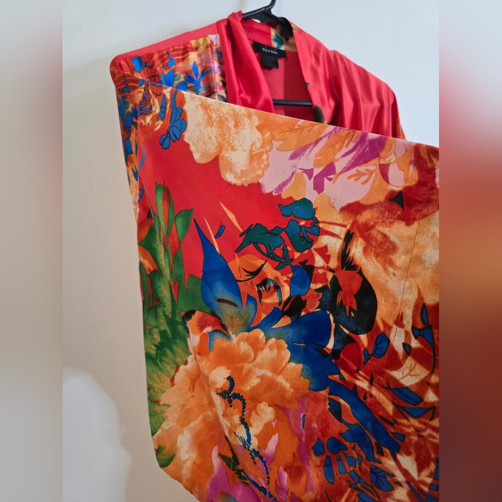 Natori Colorful Satin Robe. - Picture 5 of 9